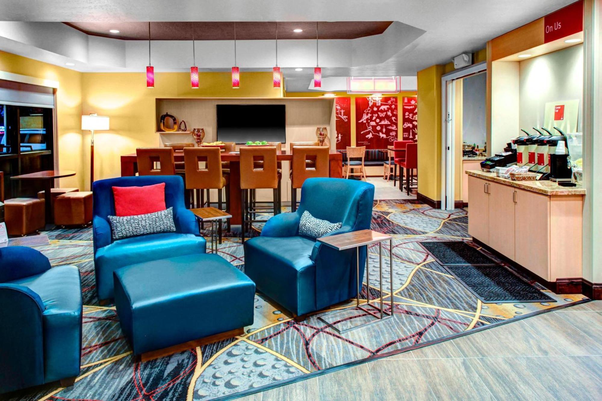 Towneplace Suites By Marriott Bakersfield West Eksteriør billede